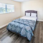 Modern Spacious 5 Bedrooms 3-Bath Near Downtown La With 2 Parking