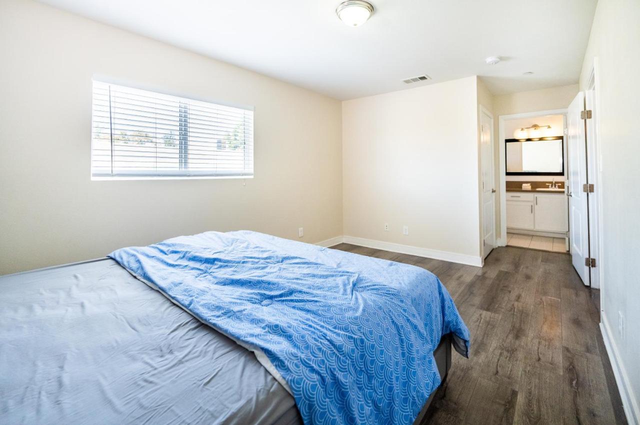 Modern Spacious 5 Bedrooms 3-bath Near Downtown La With 2 Parking Appartement Los Angeles