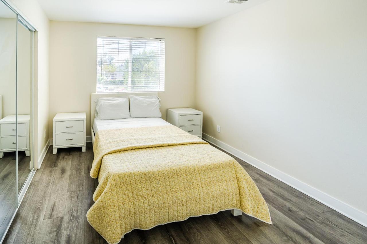 Modern Spacious 5 Bedrooms 3-bath Near Downtown La With 2 Parking Appartement Los Angeles