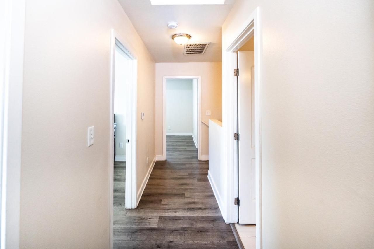 Appartement Modern Spacious 5 Bedrooms 3-bath Near Downtown La With 2 Parking Los Angeles